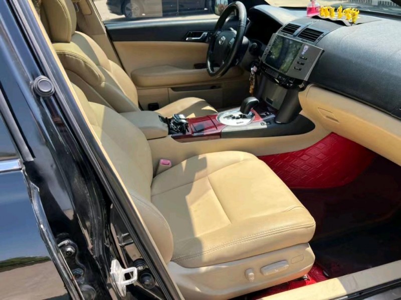 盐城10年丰田锐志9