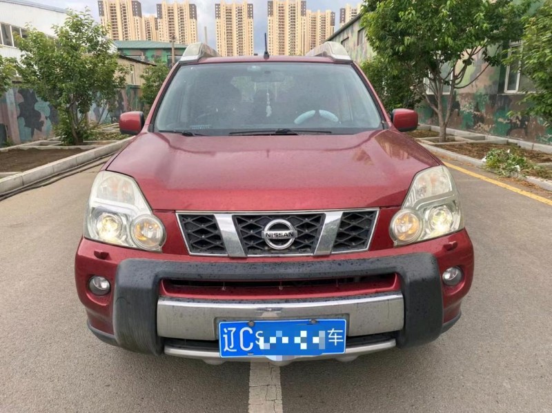 沈陽10年日產奇駿1