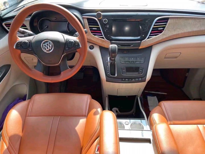 枣庄17年别克GL85