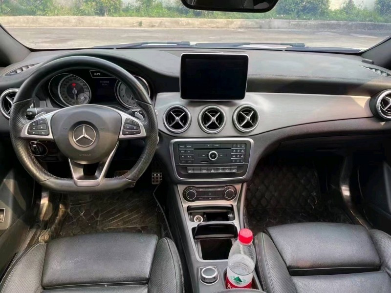 连云港16年奔驰CLA8