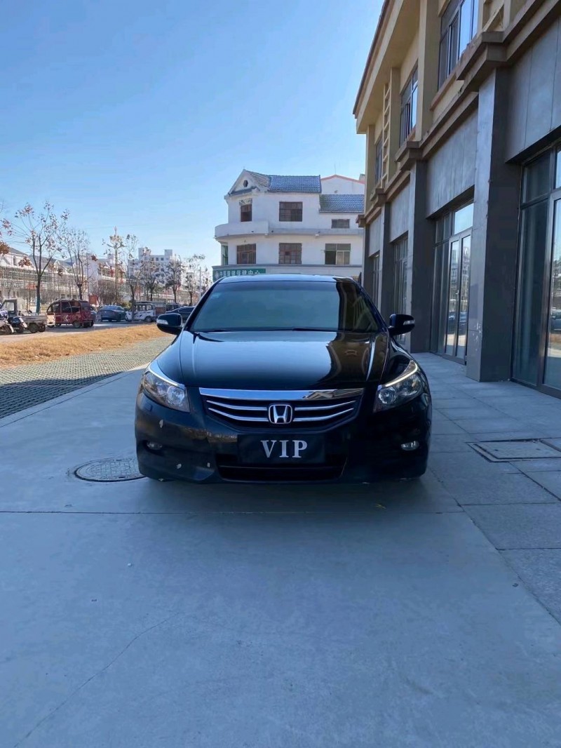 徐州11年本田雅阁1