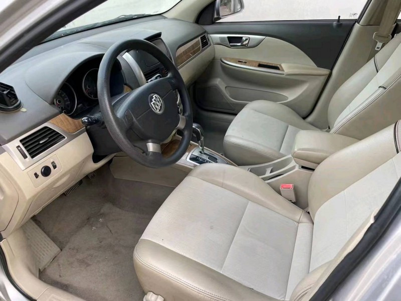 徐州16年别克凯越5