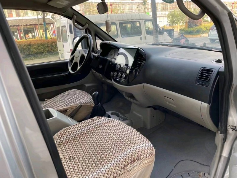 徐州16年东风菱智6