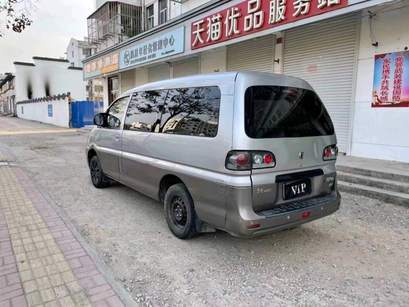 徐州16年东风菱智8