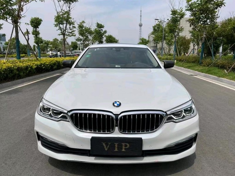 盐城17年宝马5系9