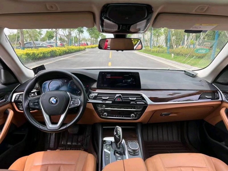 盐城17年宝马5系4