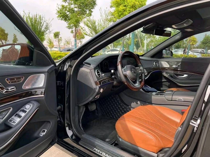 盐城21年奔驰迈巴赫S级4
