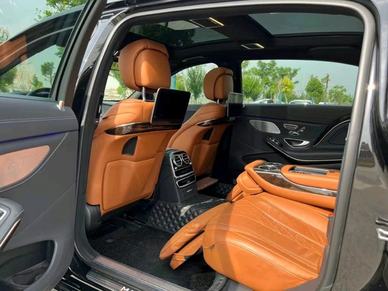 盐城21年奔驰迈巴赫S级5