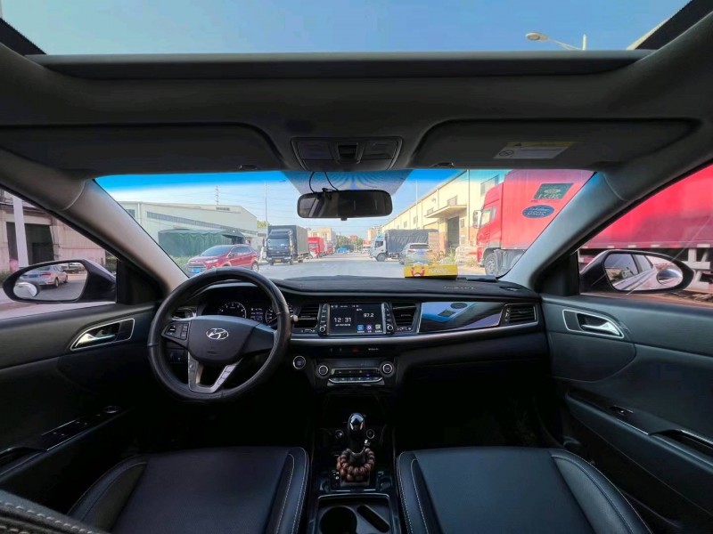 东莞17年现代名图5