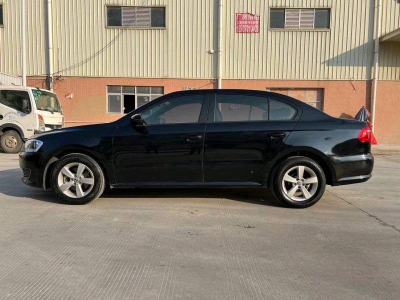 东莞16年大众朗逸8