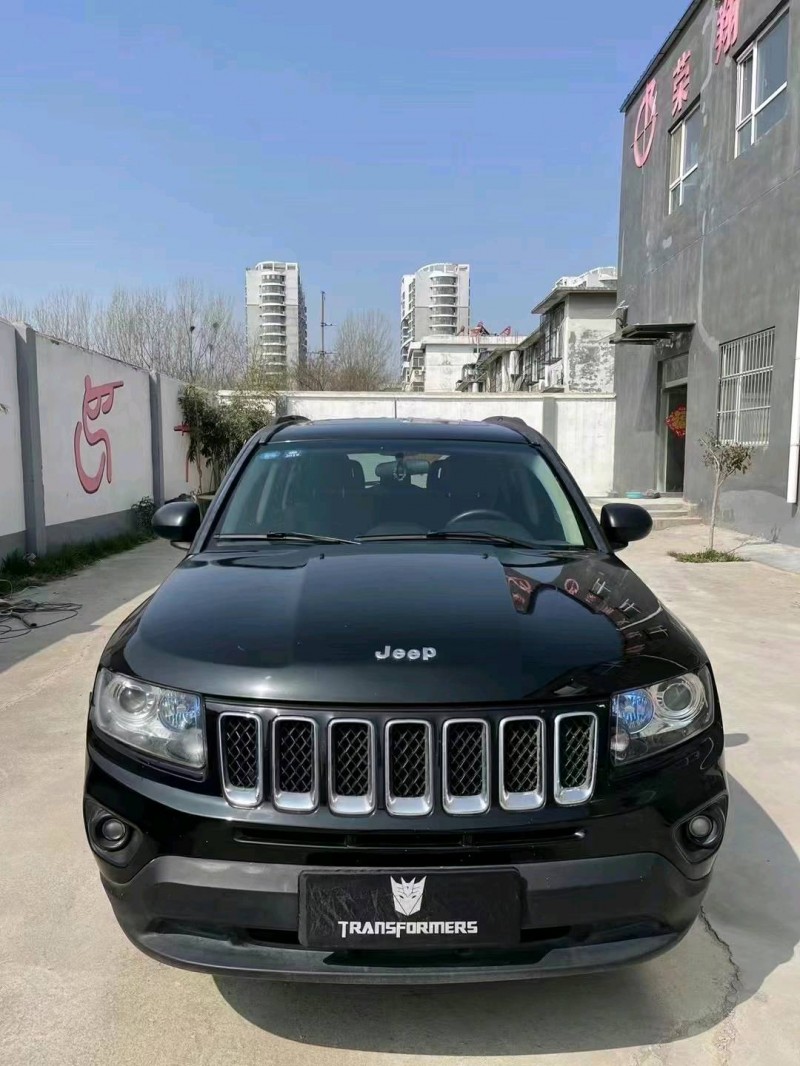 煙臺13年Jeep指南者1
