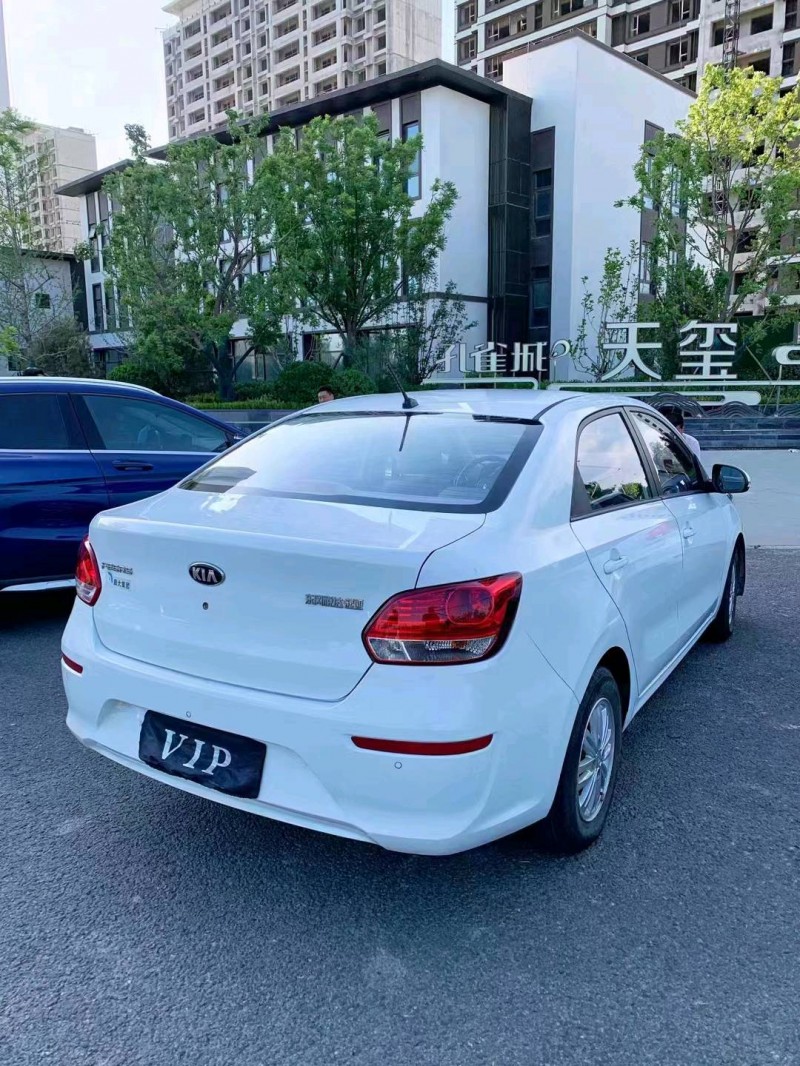 廊坊18年起亞煥馳9