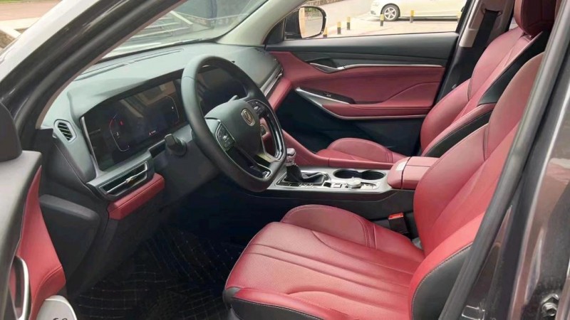重慶21年長安汽車CS758