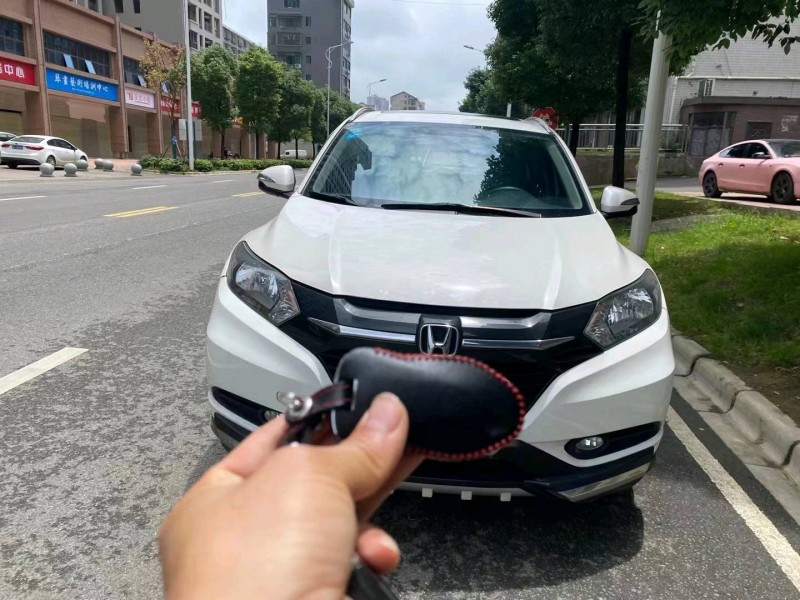 邵阳16年本田缤智8