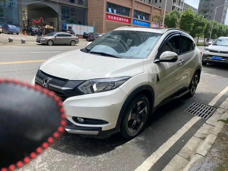 邵阳16年本田缤智1