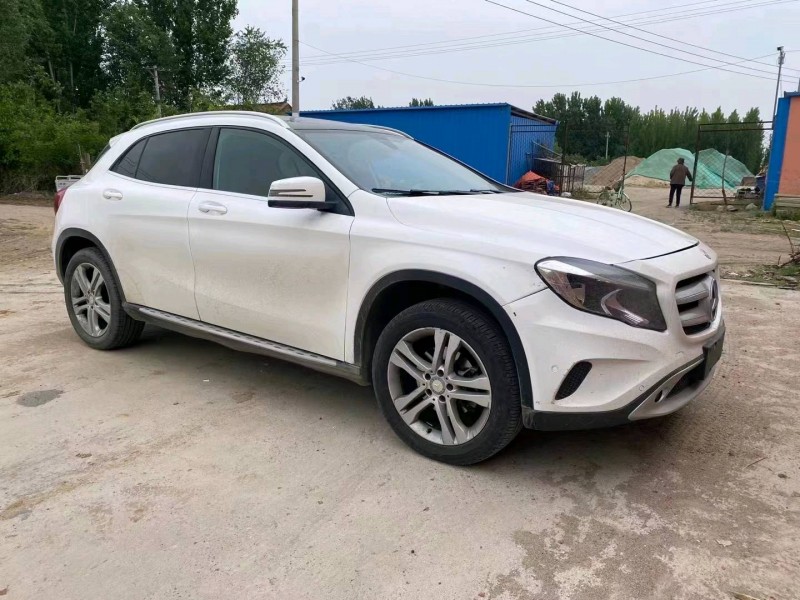 邯郸16年奔驰GLA1