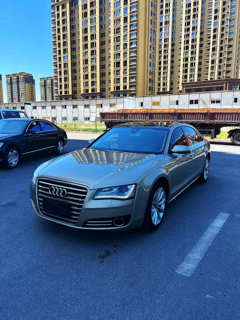 煙臺13年奧迪A8L3
