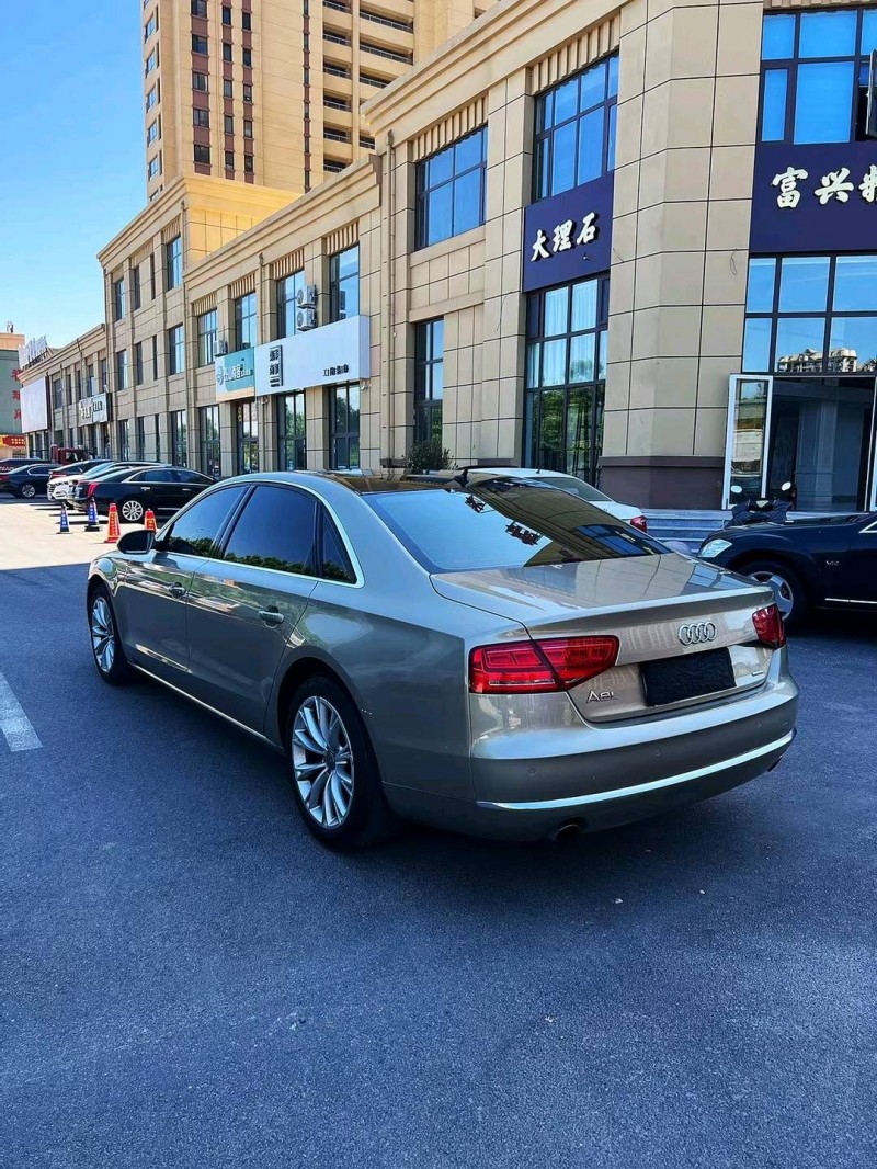 煙臺13年奧迪A8L8