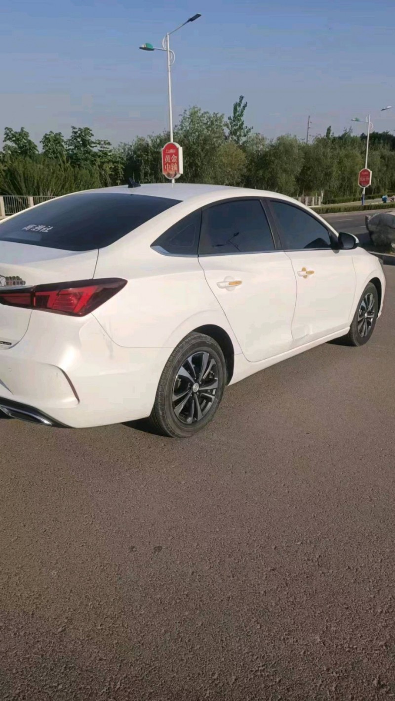 濰坊20年長安汽車逸動7