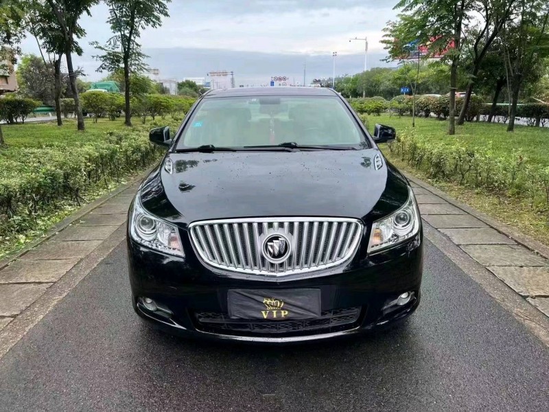 煙臺12年別克君越1