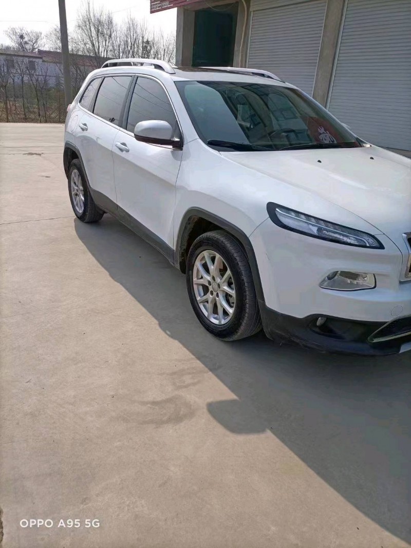 邢臺18年Jeep自由光2