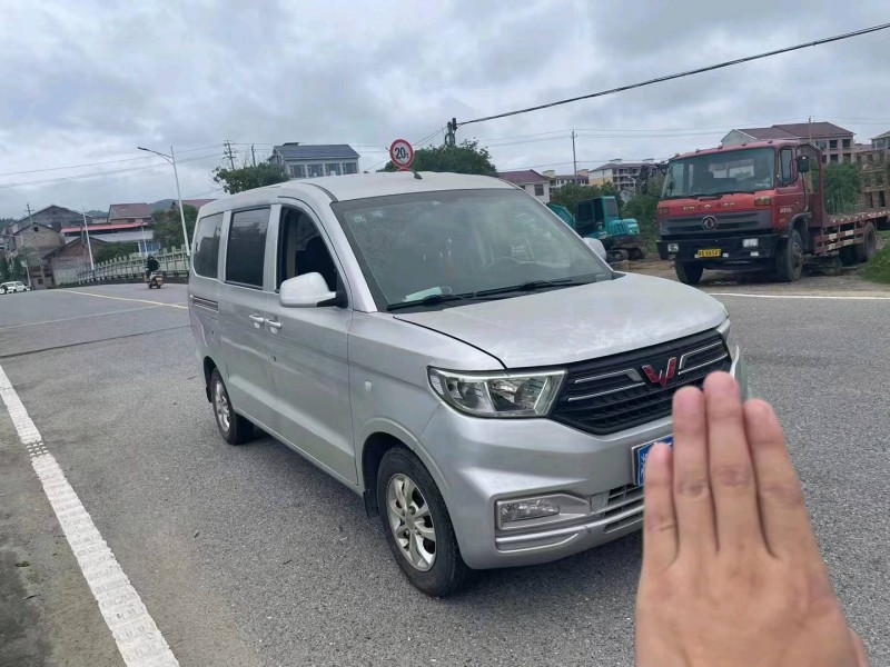 衡陽19年五菱汽車宏光1