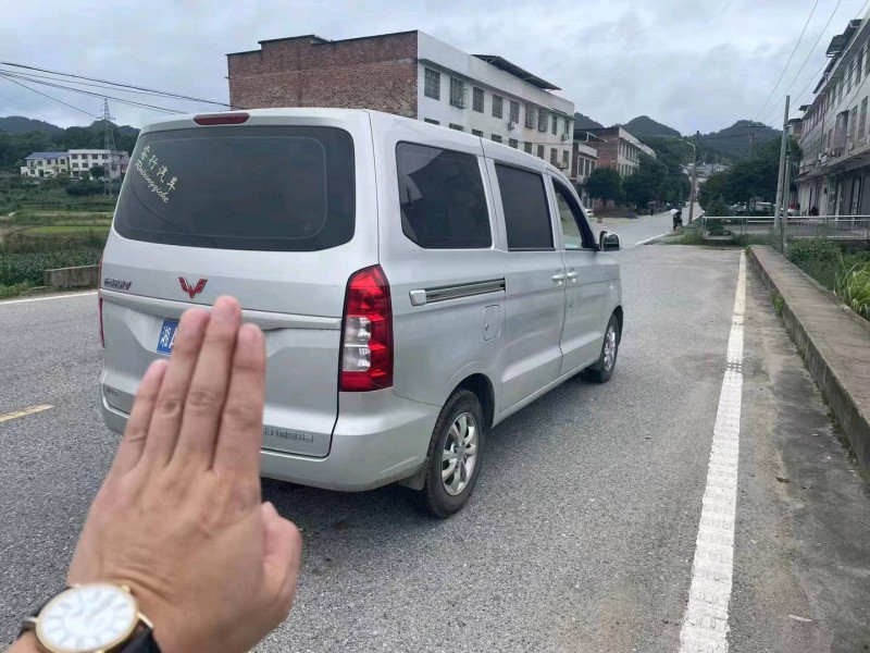 衡陽19年五菱汽車宏光5