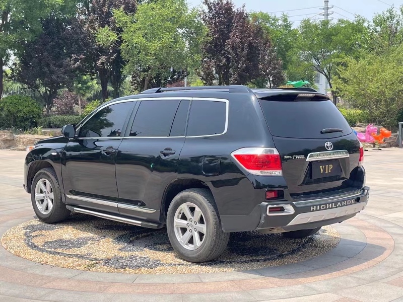 青岛14年丰田汉兰达5