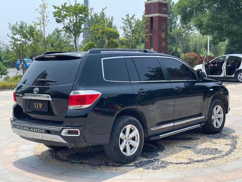 青岛14年丰田汉兰达1