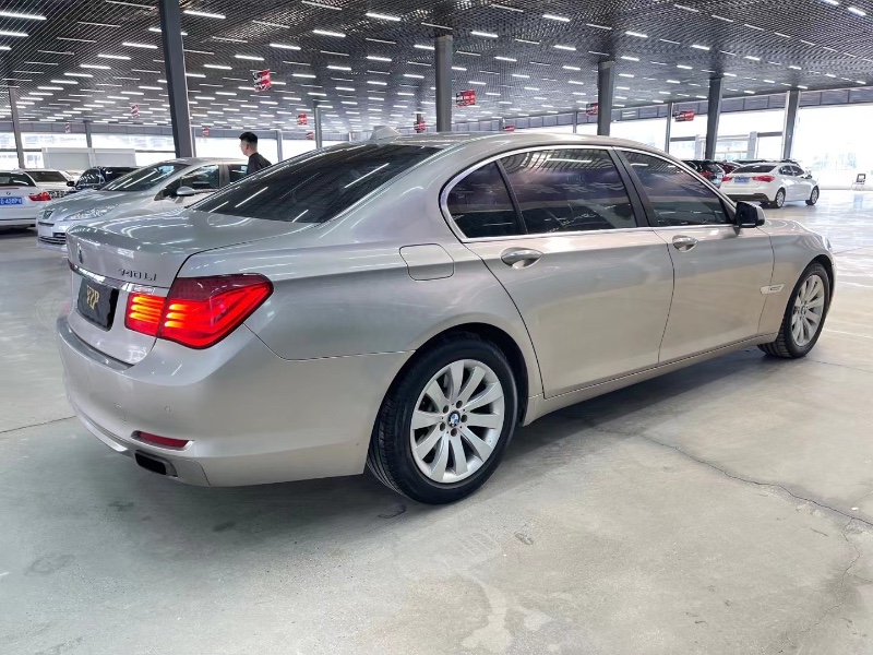 青岛11年宝马7系2