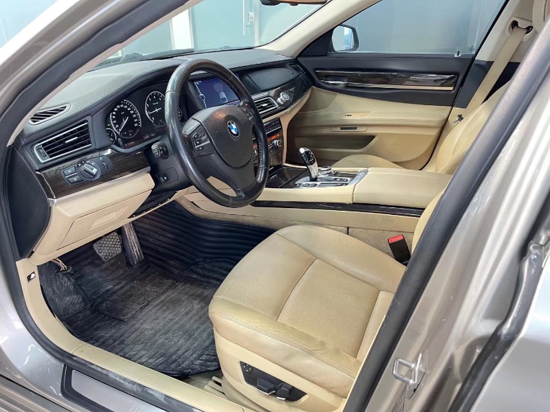 青岛11年宝马7系9