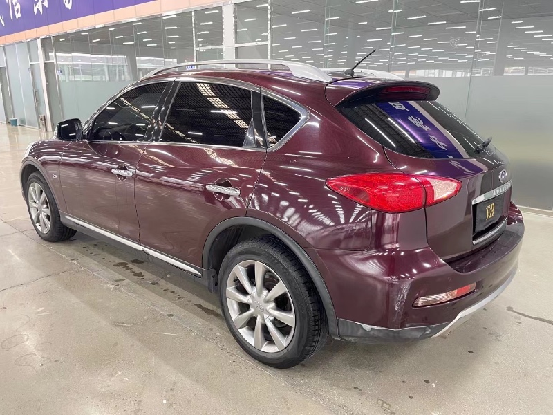 青島16年英菲尼迪QX506