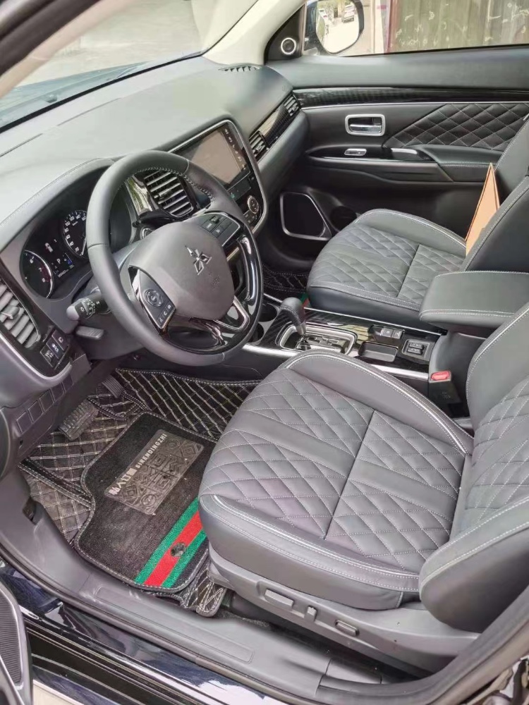 青岛22年三菱欧蓝德2