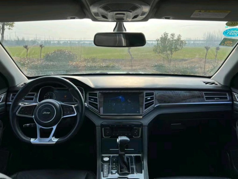 盐城17年众泰大迈X77