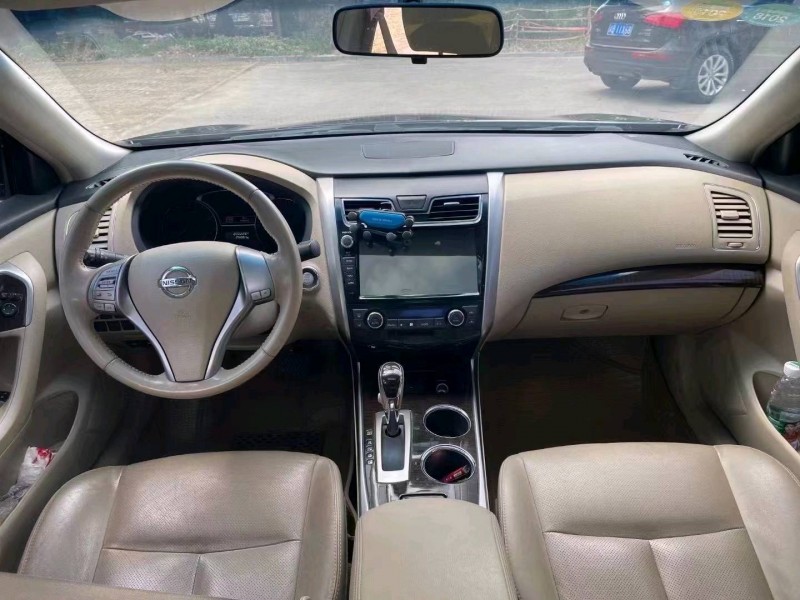 煙臺14年日產天籟2