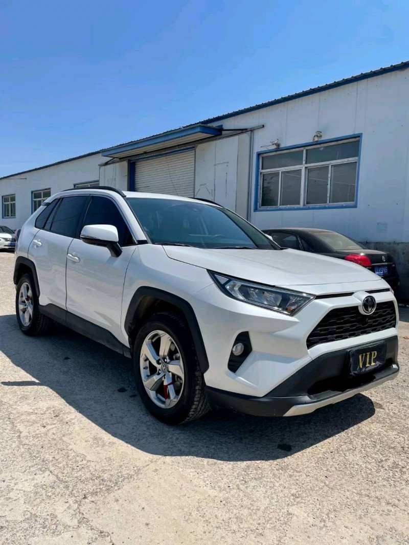沈陽21年豐田RAV45