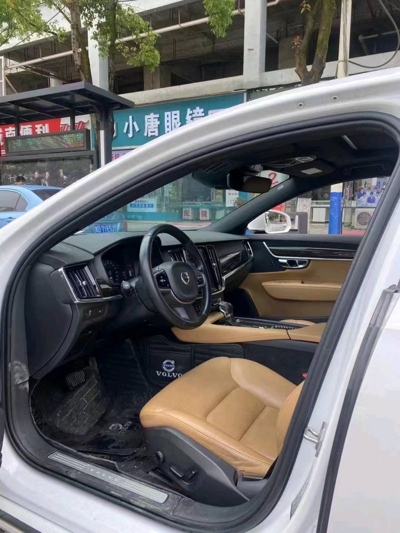 黔西南17年沃爾沃S905