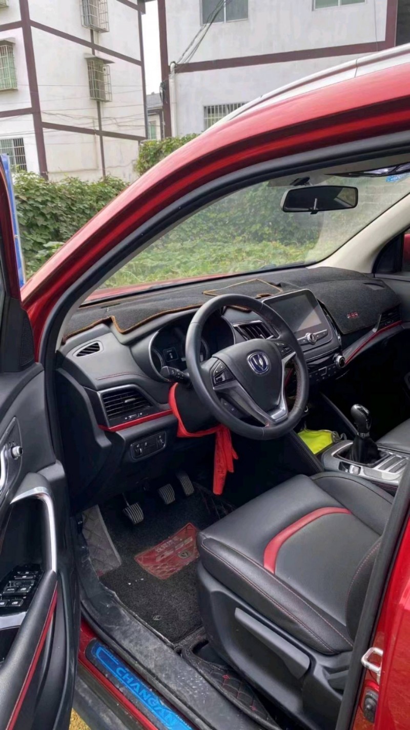 黔西南18年長安汽車CS553