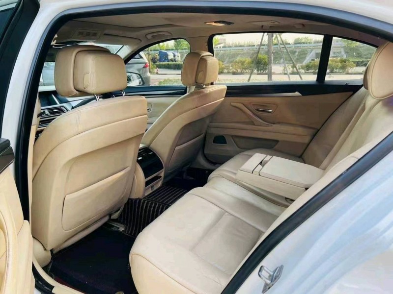 潍坊11年宝马5系4