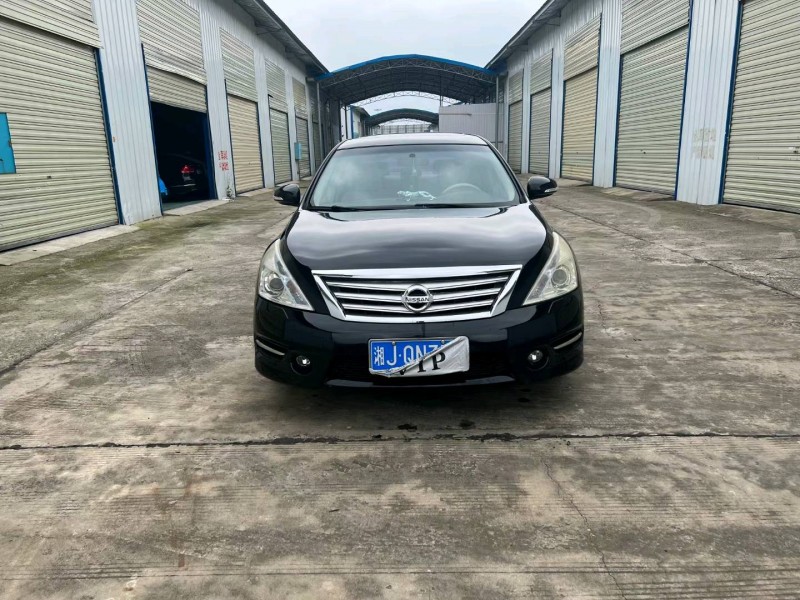 常德11年日產天籟1