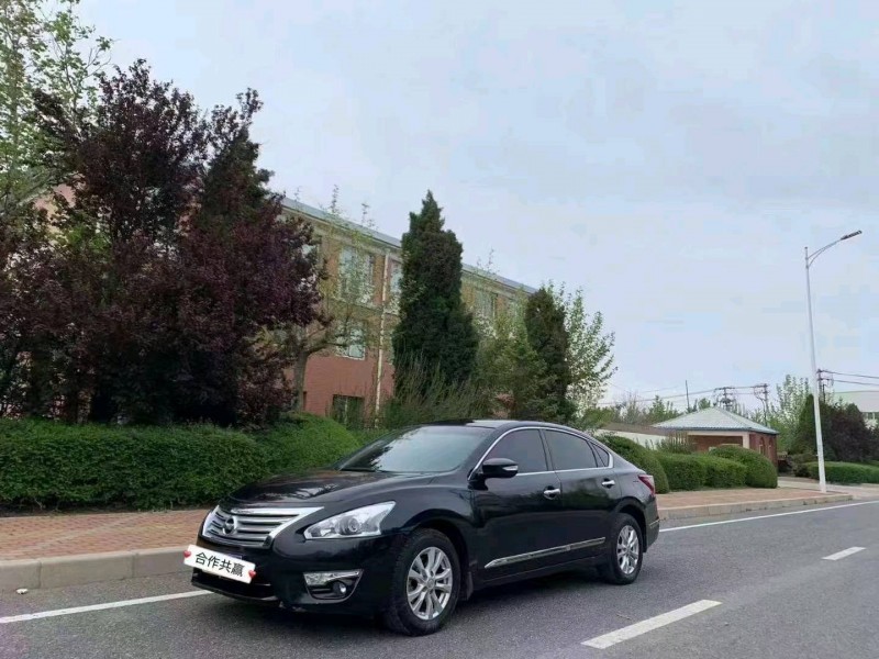 丹東13年日產天籟2