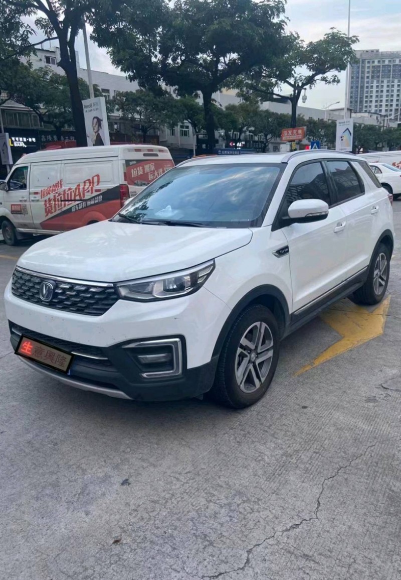 珠海21年長安汽車CS552
