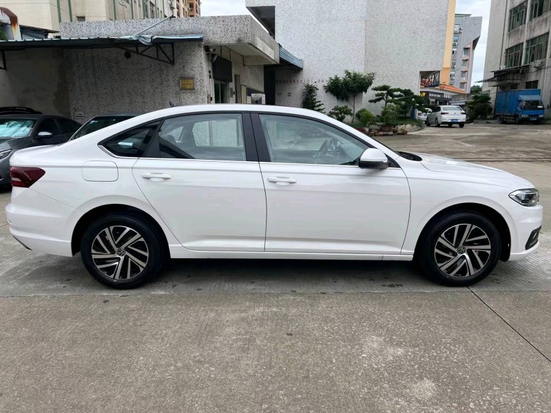 中山22年大众朗逸2