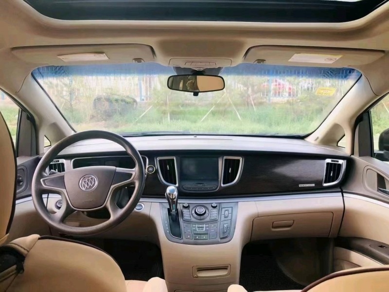 北京12年别克GL83