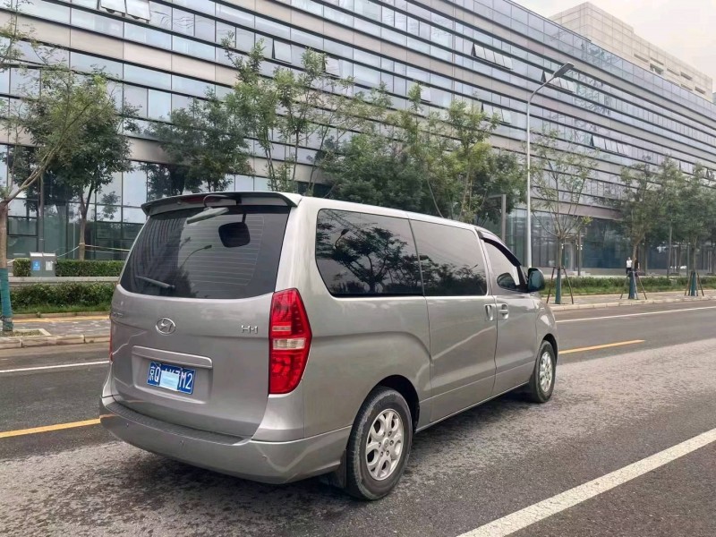 北京11年现代辉翼7