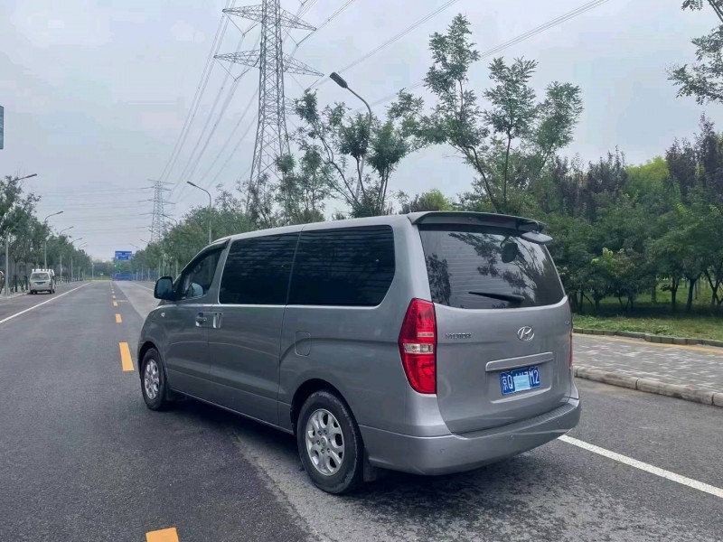 北京11年现代辉翼6