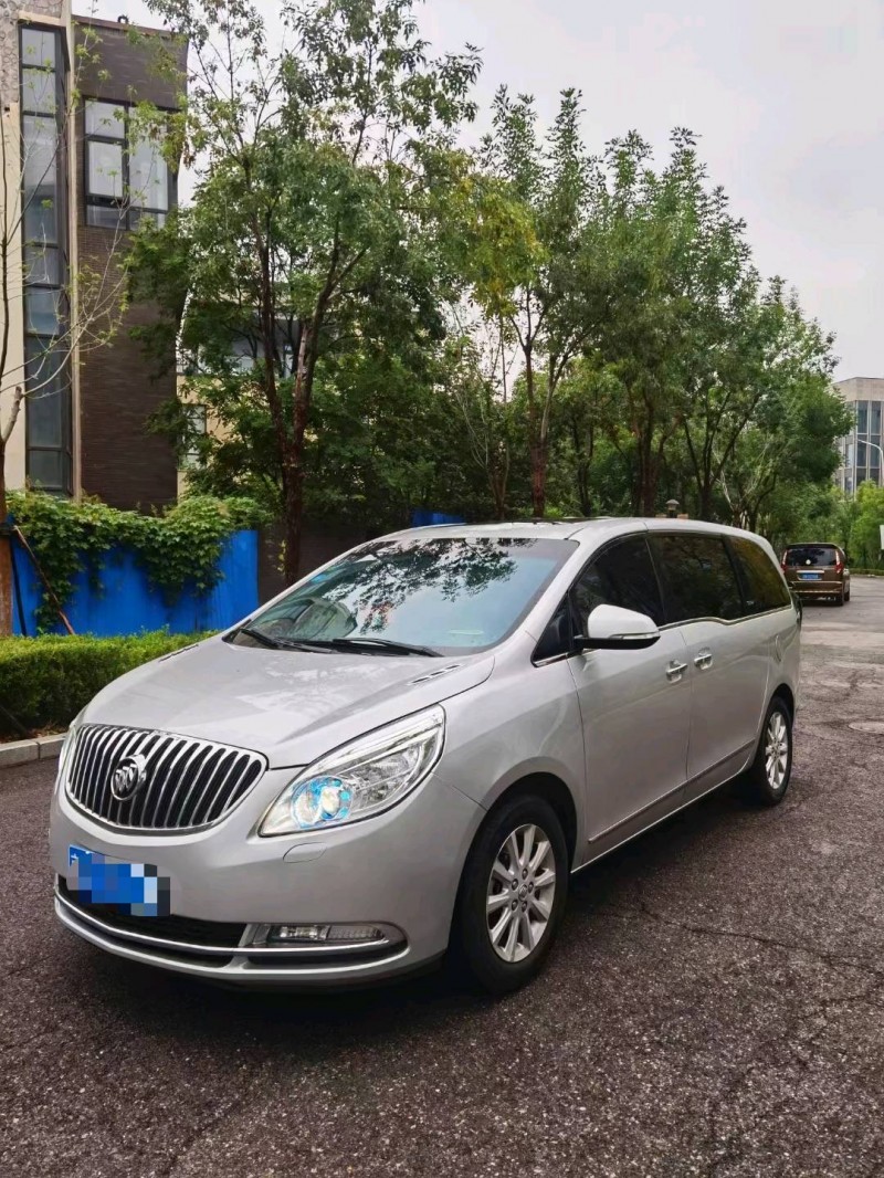 北京12年别克GL82