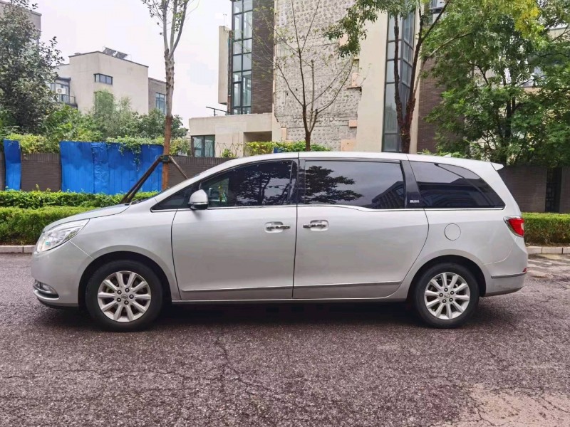 北京12年别克GL83