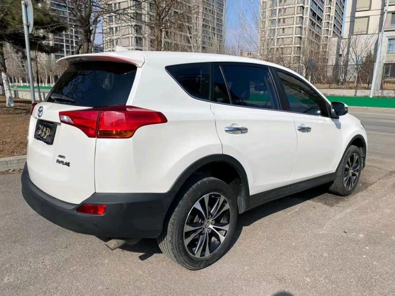 沈陽16年豐田RAV45