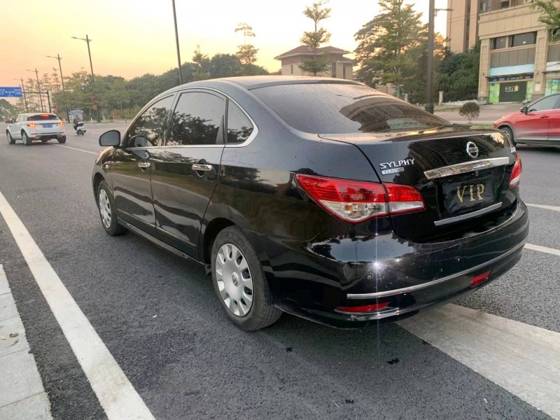 廣州17年日產軒逸7